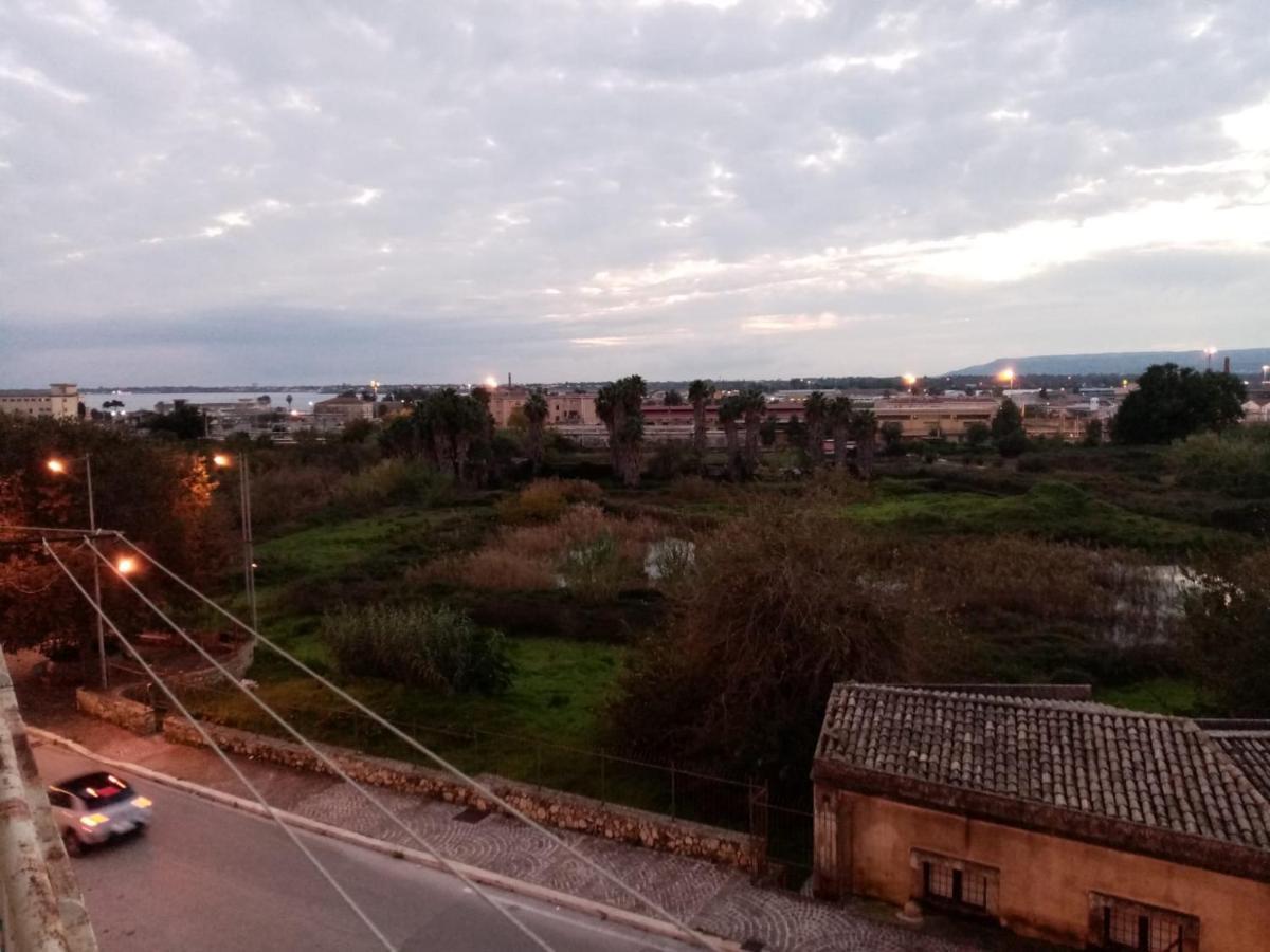 Lo Scorcio Della Neapolis Accogliente Appartamento Pressi Parco Neapolis Συρακούσες Εξωτερικό φωτογραφία